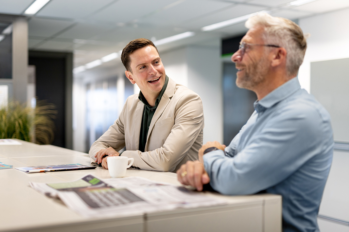 HRM medewerker met kandidaat sollicitatiegesprek